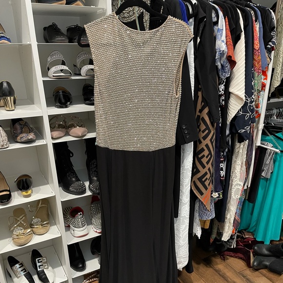 Cache gown with gold stones in bodice - Picture 3 of 7